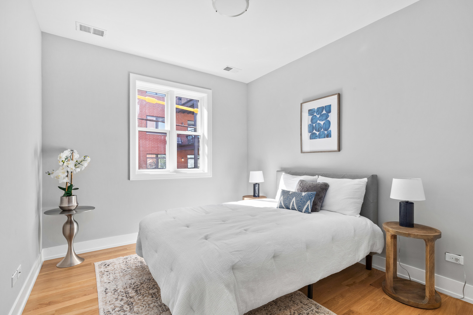 3216 N Francisco Avenue Unit: 3S