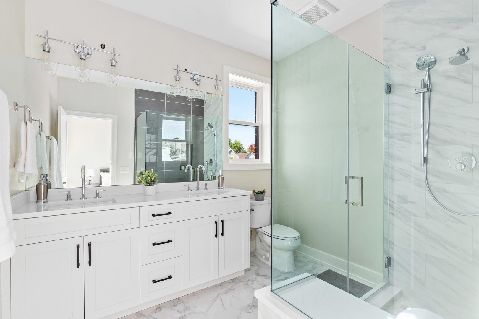 3216 N Francisco Avenue Unit: 3S