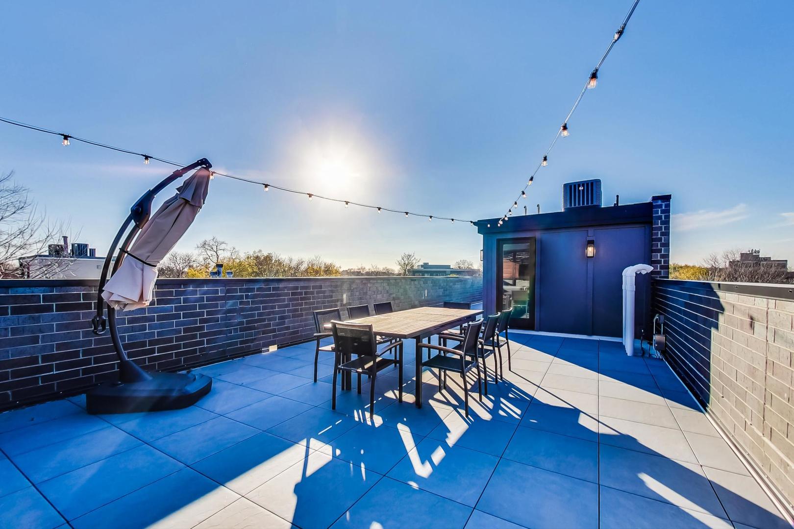 2761 N Kenmore Avenue Unit: 3