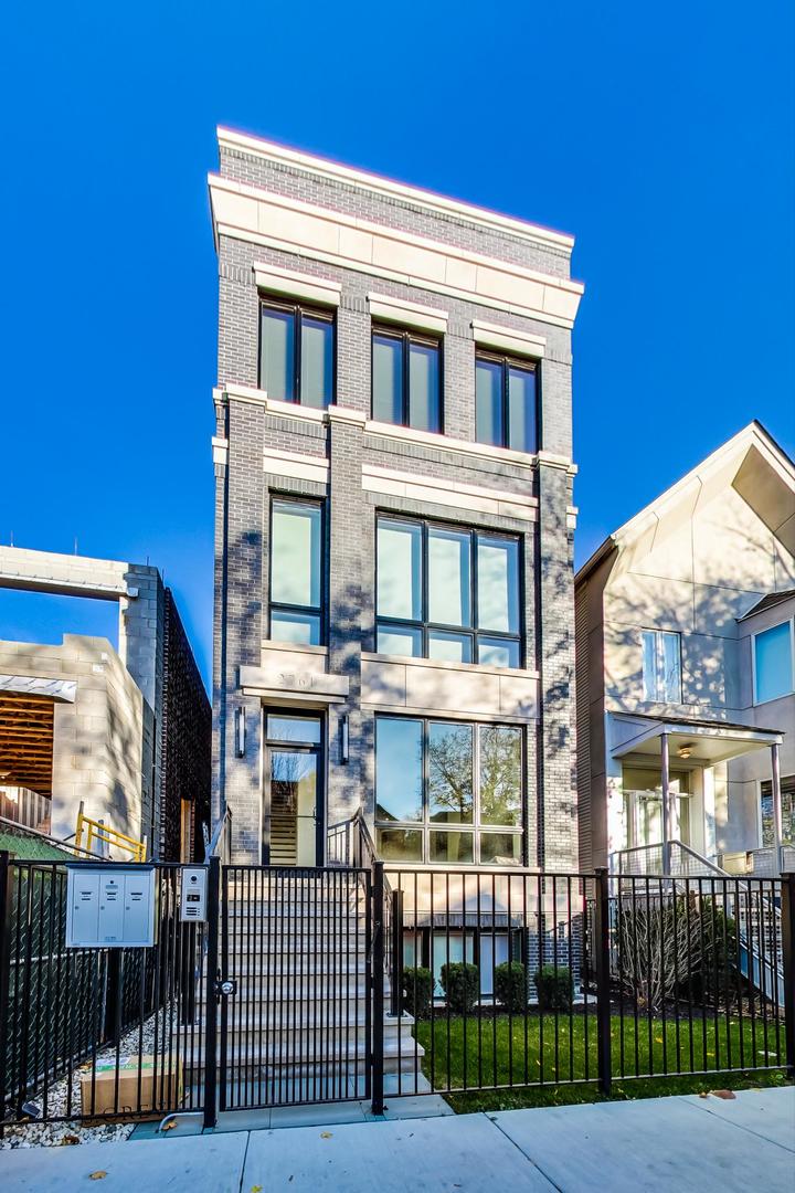 2761 N Kenmore Avenue Unit: 3