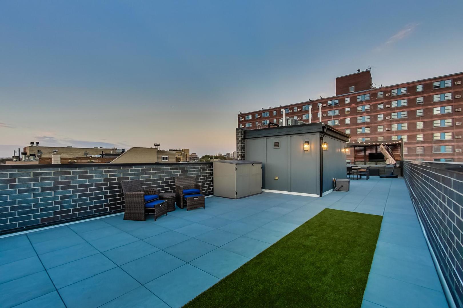 2761 N Kenmore Avenue Unit: 3
