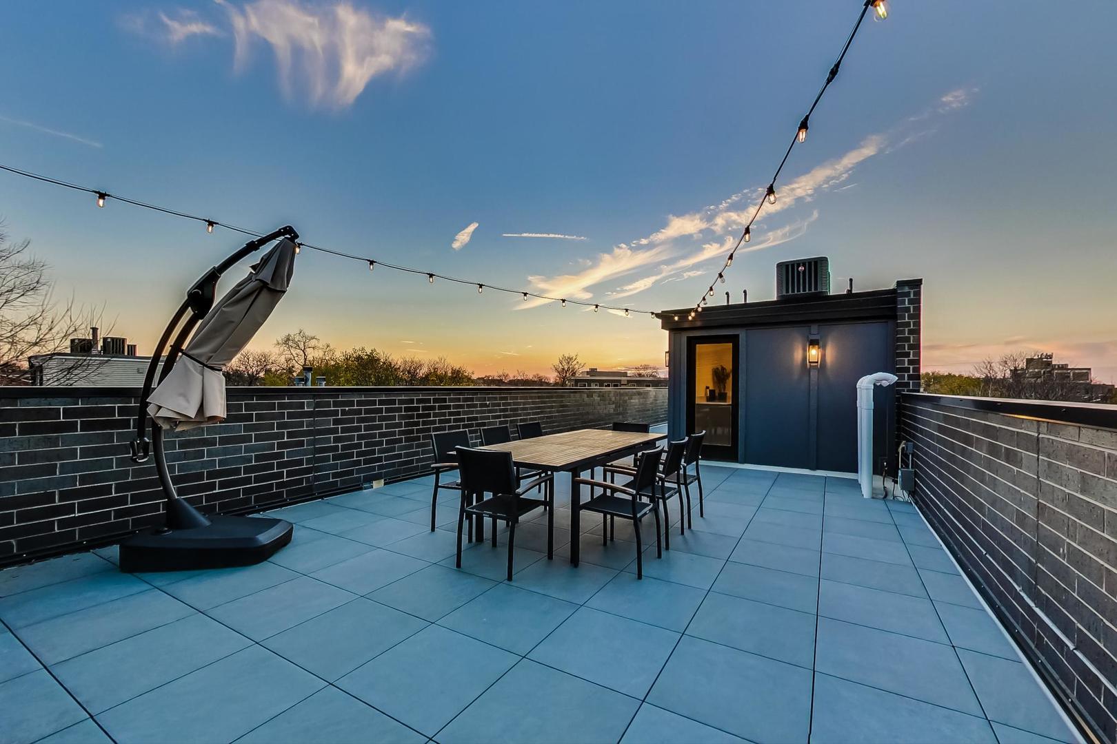 2761 N Kenmore Avenue Unit: 3