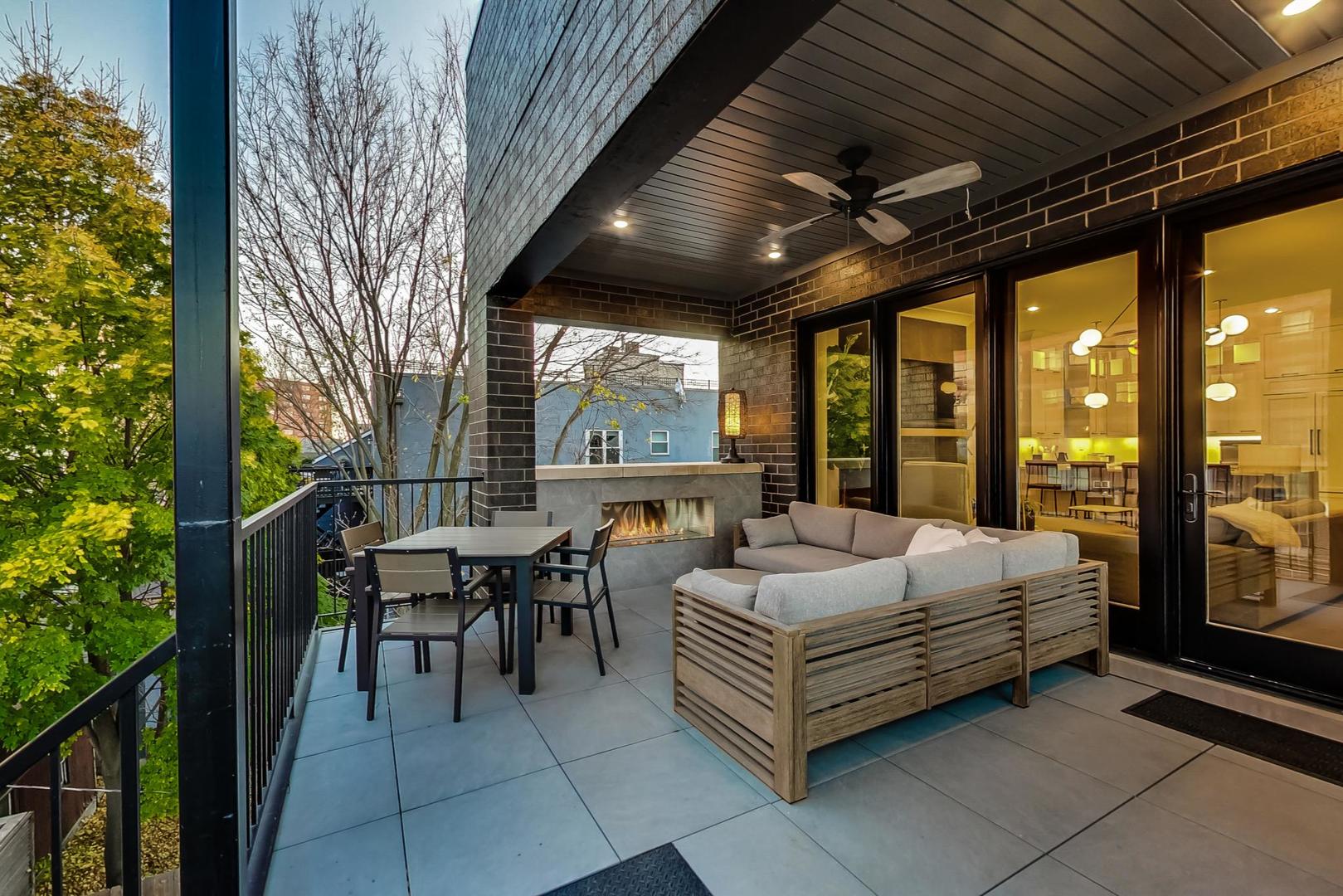 2761 N Kenmore Avenue Unit: 3