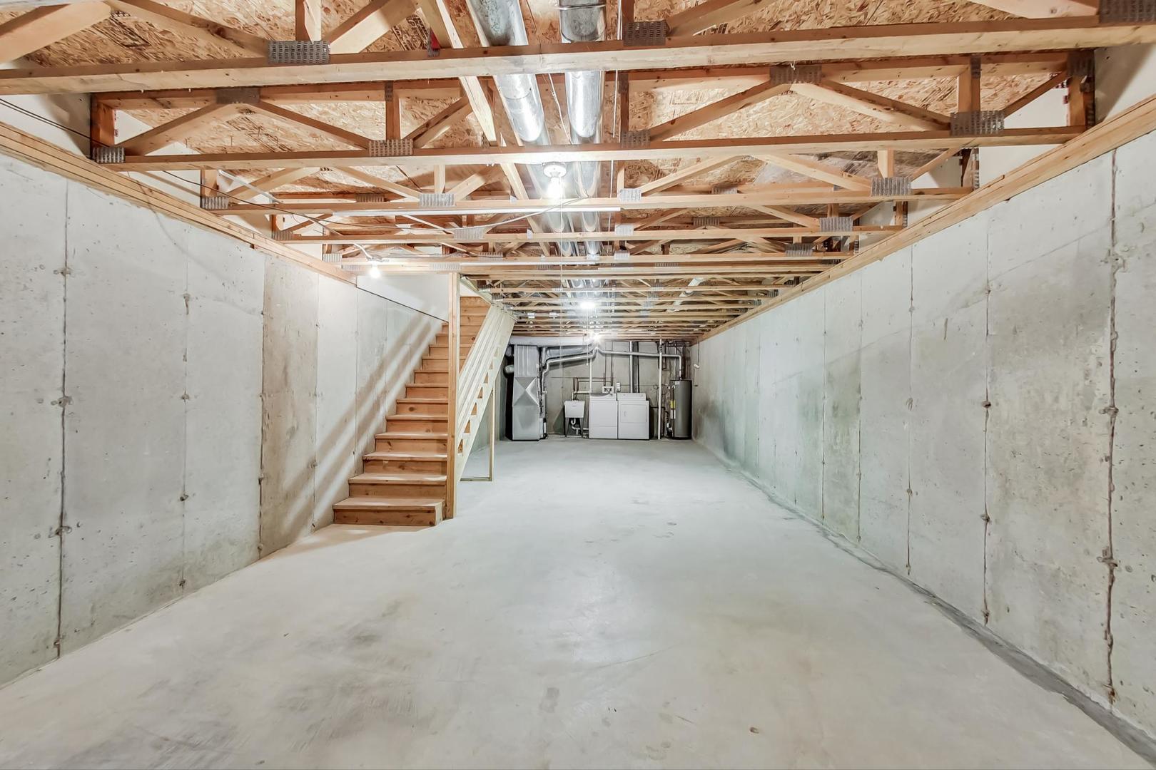 2743 N Wolcott Avenue Unit: 39