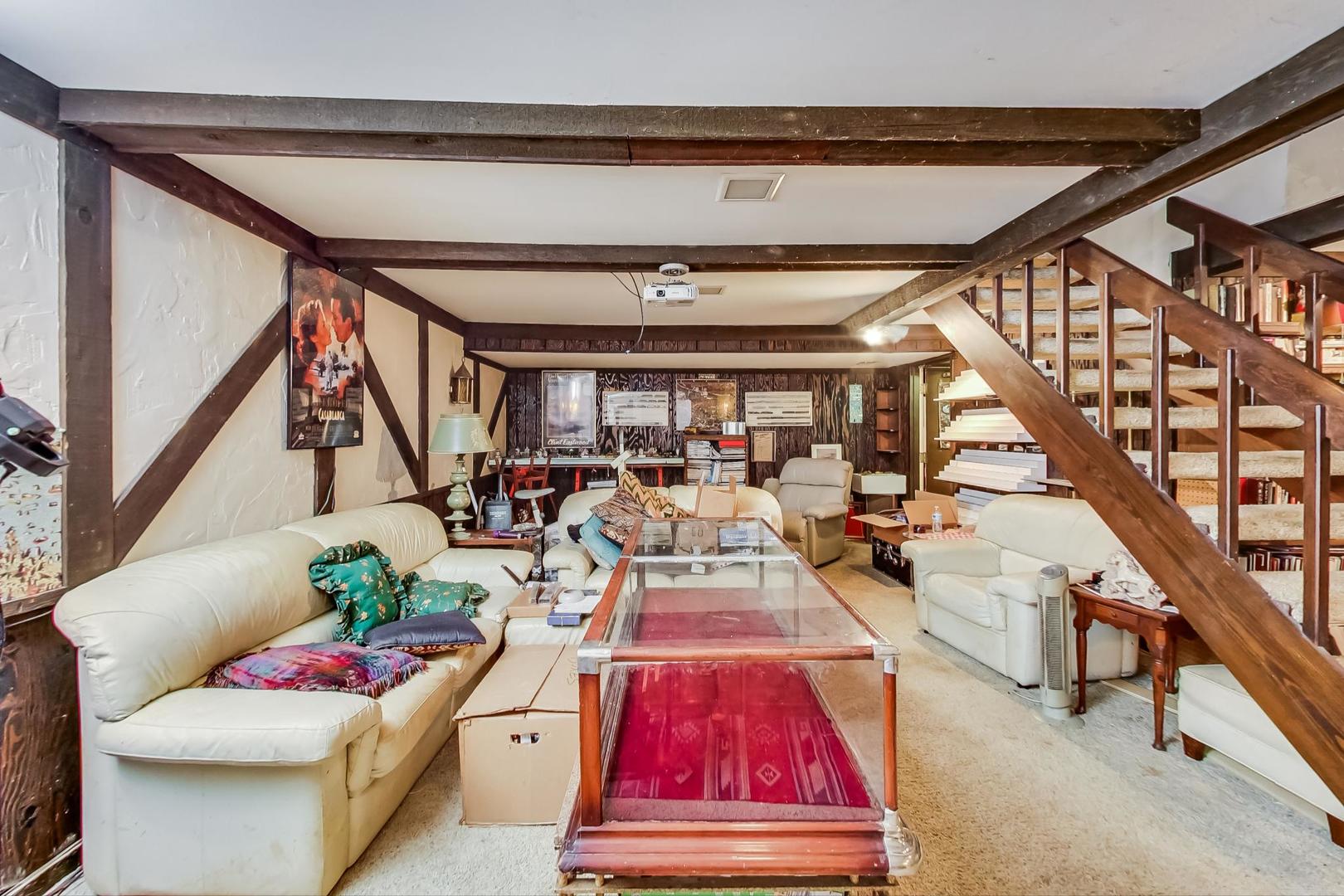 1667 Winnetka Road