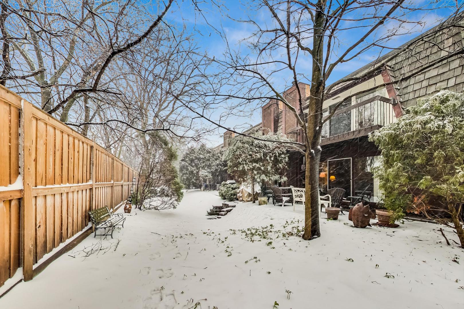 1667 Winnetka Road