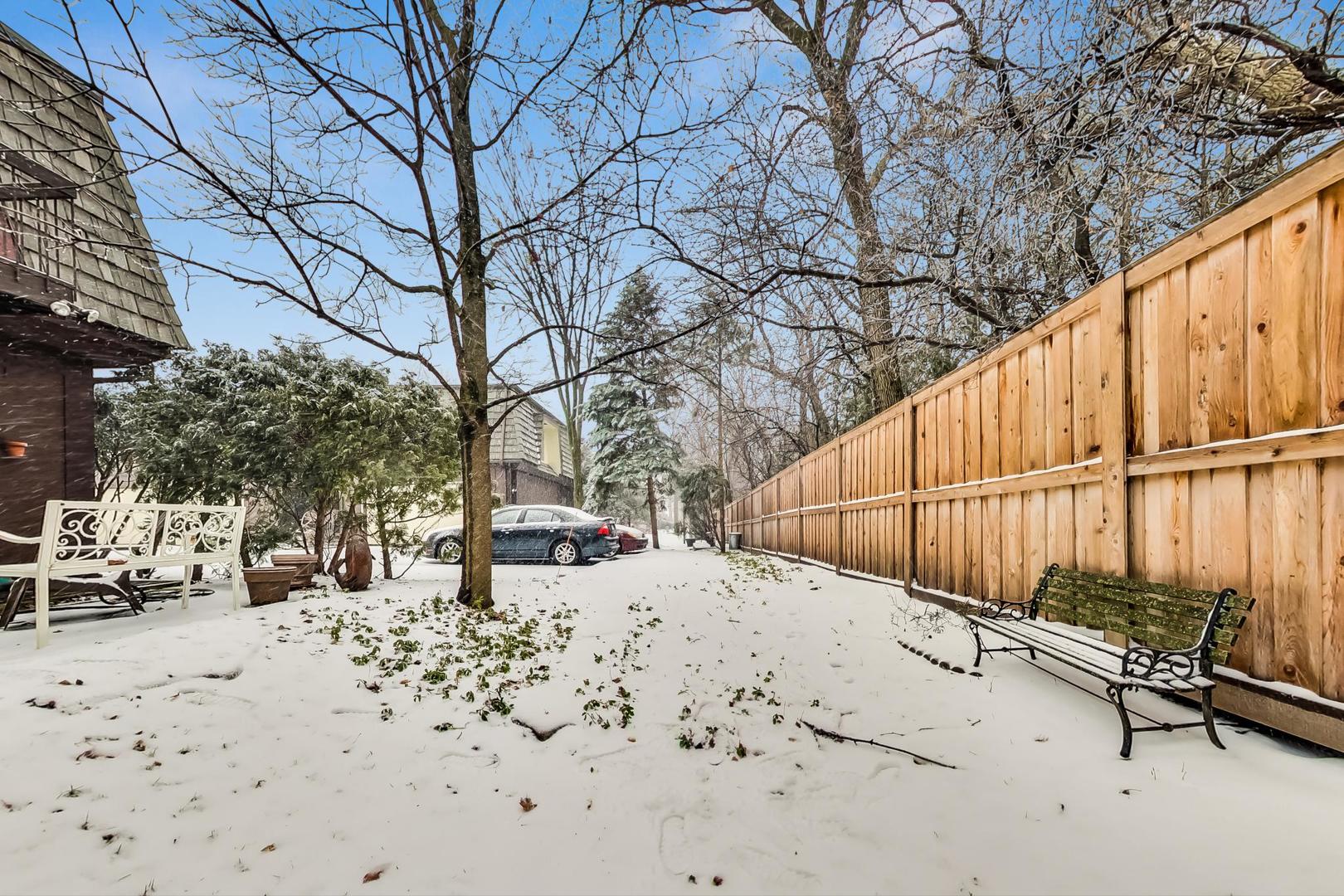 1667 Winnetka Road