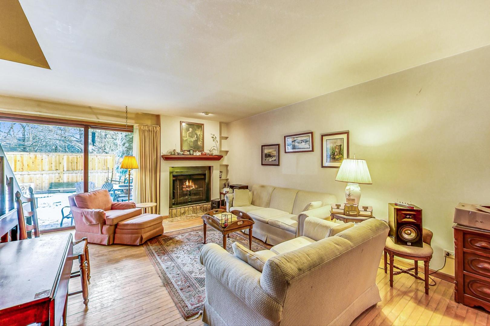 1667 Winnetka Road