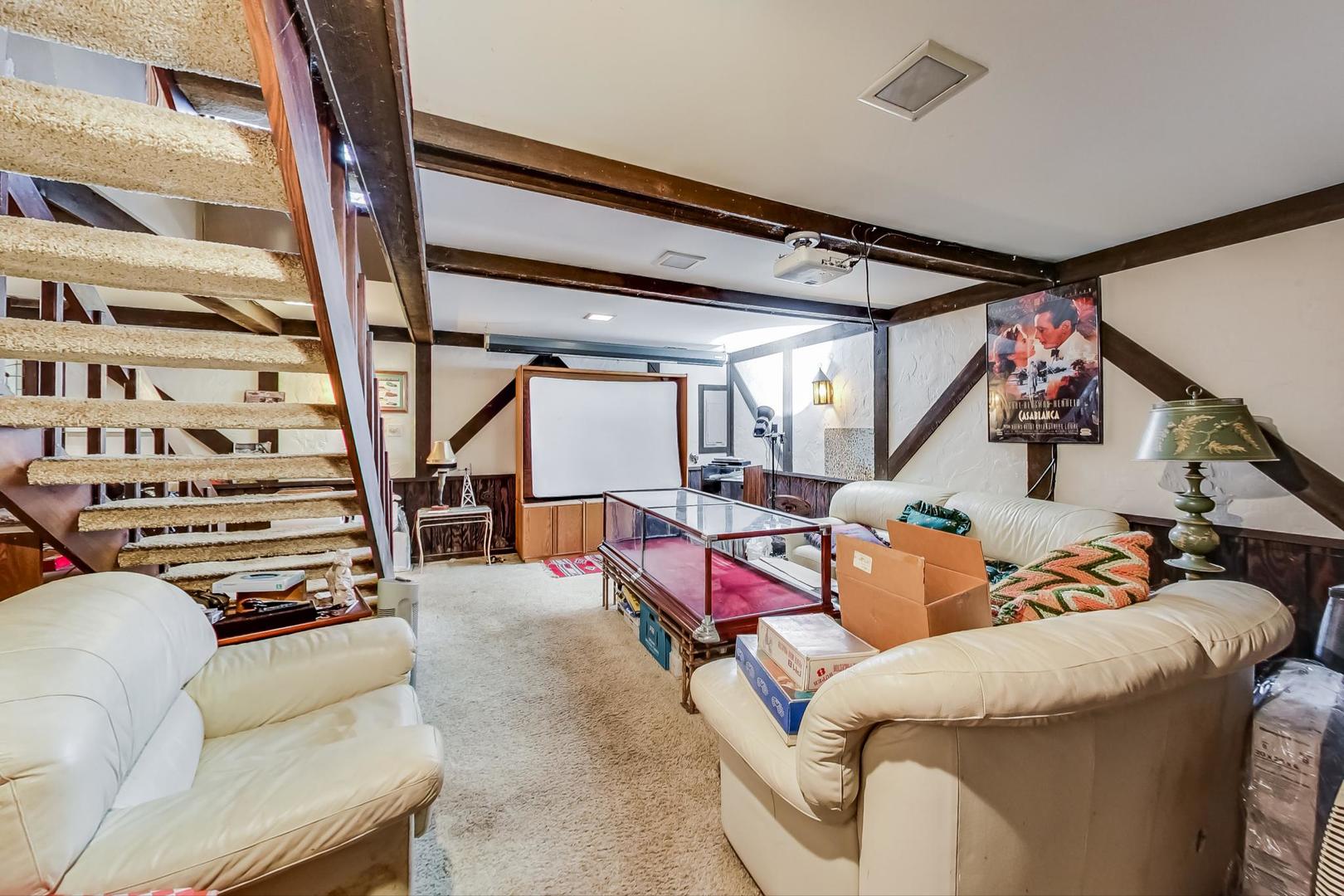 1667 Winnetka Road