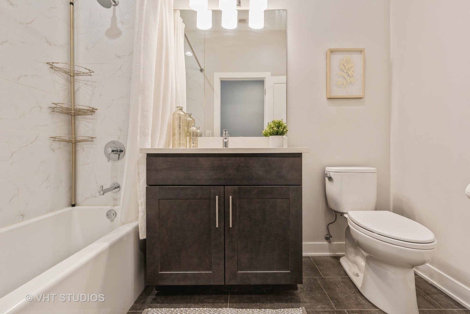 3430 N Lawndale Avenue Unit: 2N