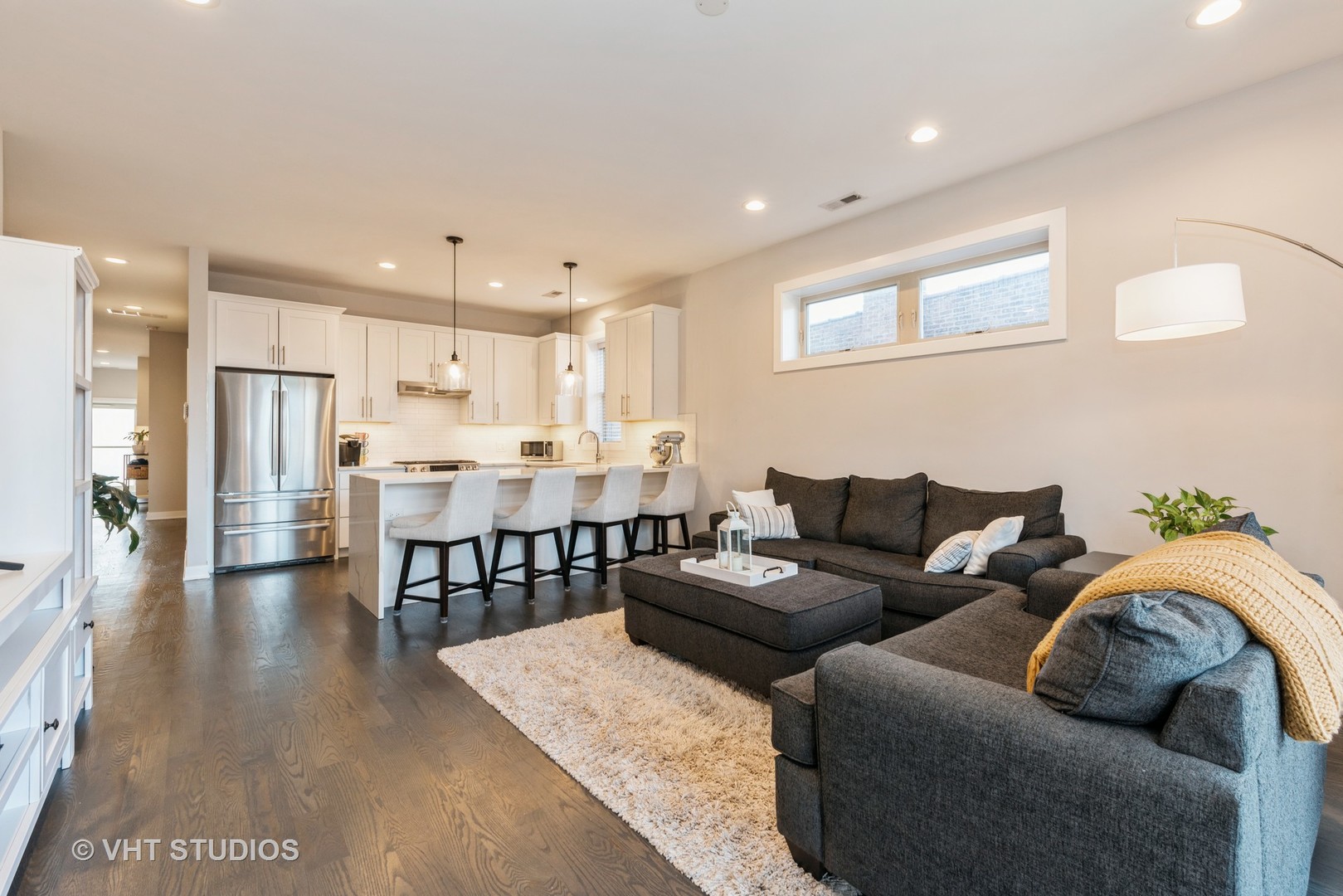 3430 N Lawndale Avenue Unit: 2N