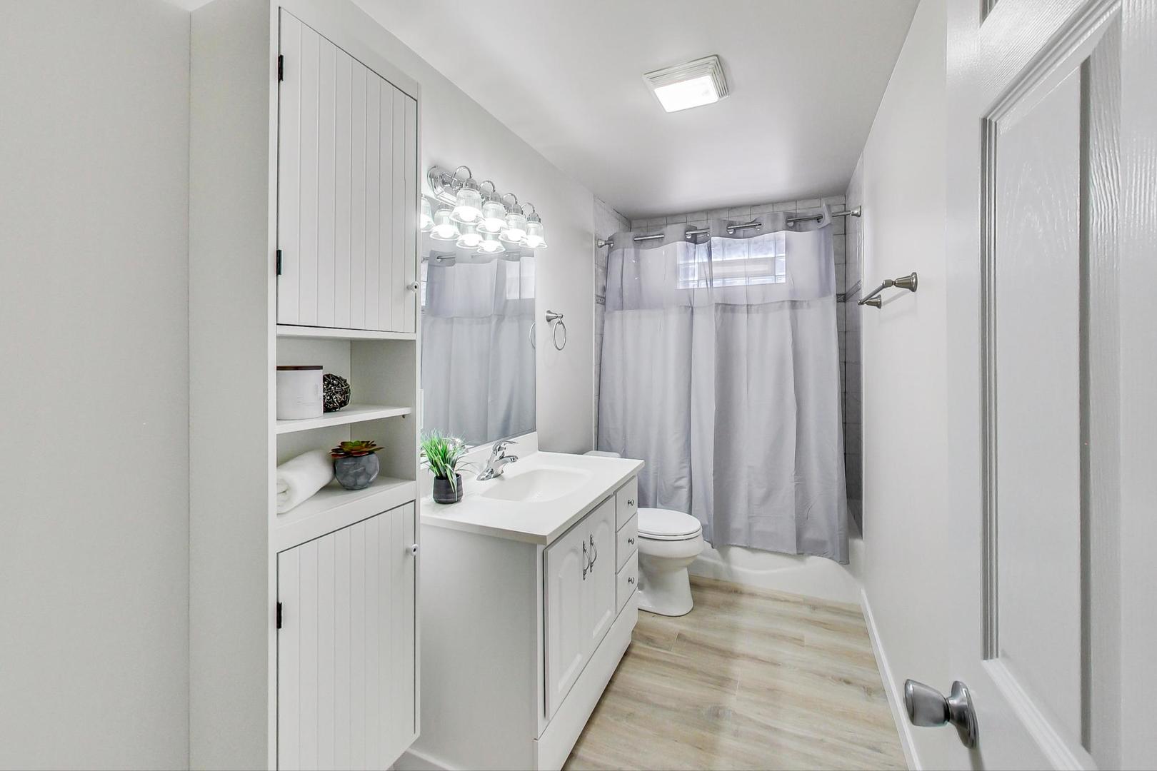 613 N Racine Avenue Unit: 1