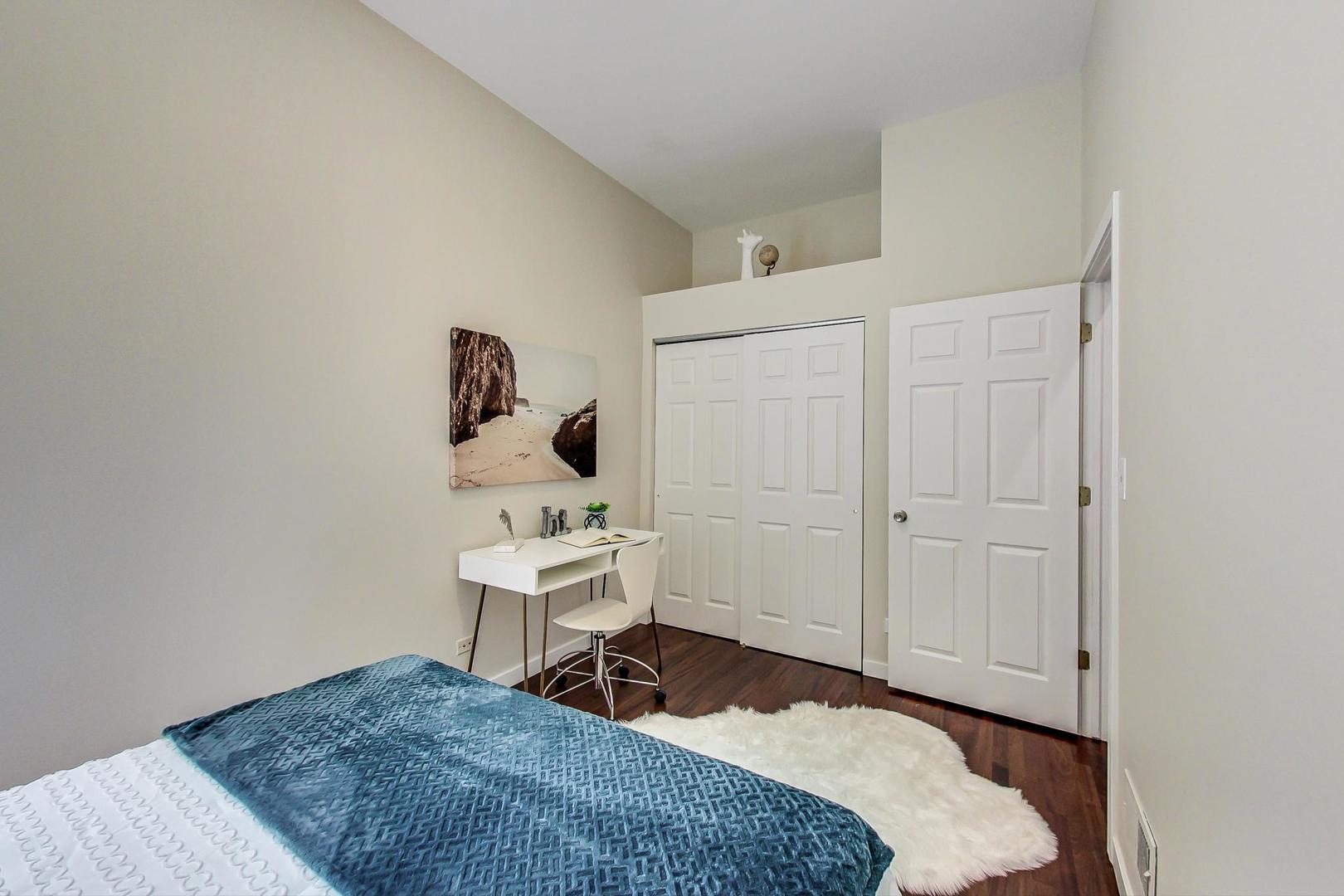 613 N Racine Avenue Unit: 1