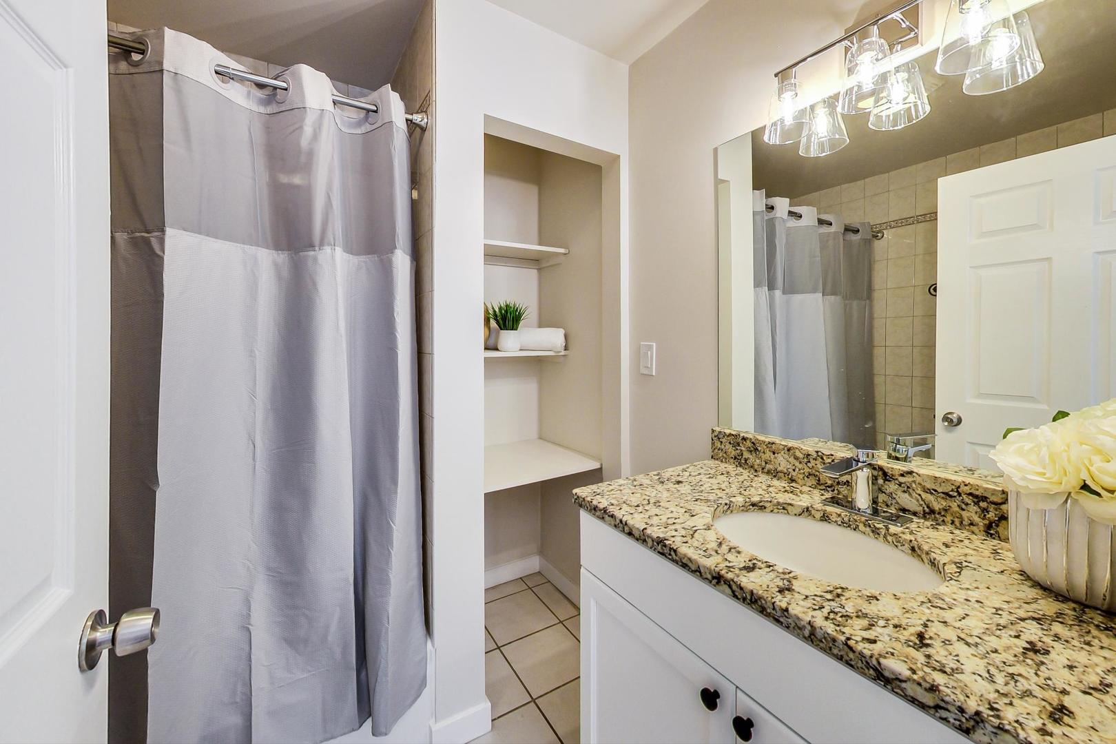 613 N Racine Avenue Unit: 1