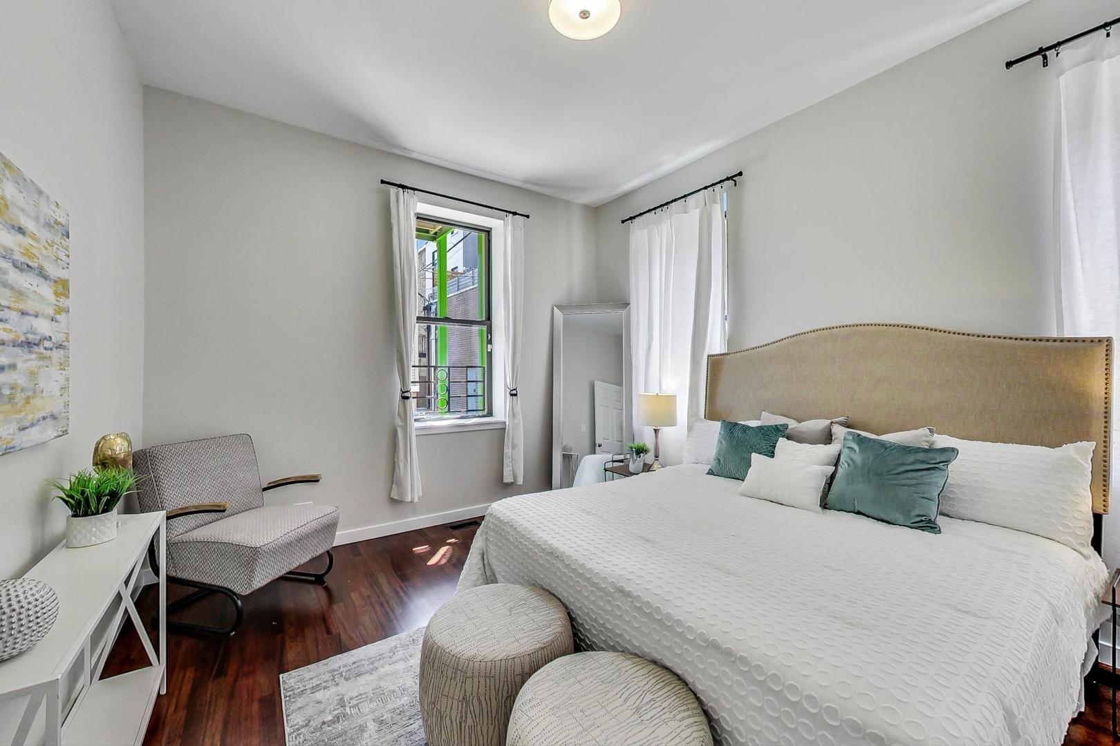 613 N Racine Avenue Unit: 1