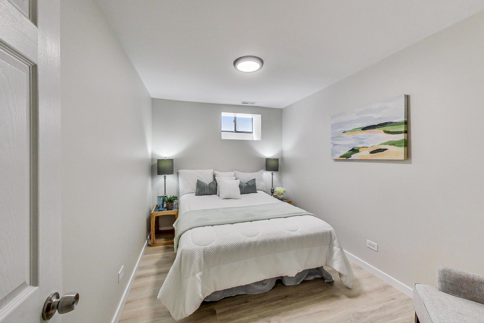 613 N Racine Avenue Unit: 1