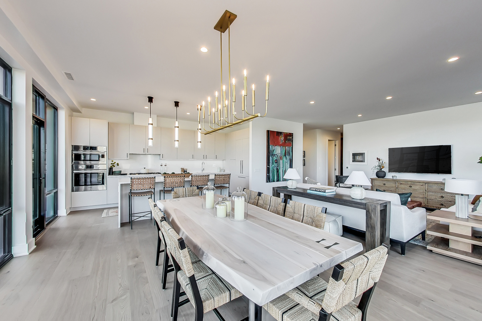 1701 W Webster Avenue Unit: 304