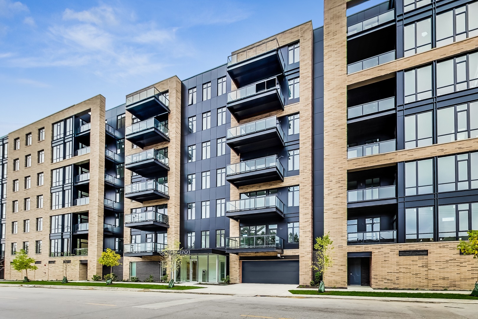 1701 W Webster Avenue Unit: 304