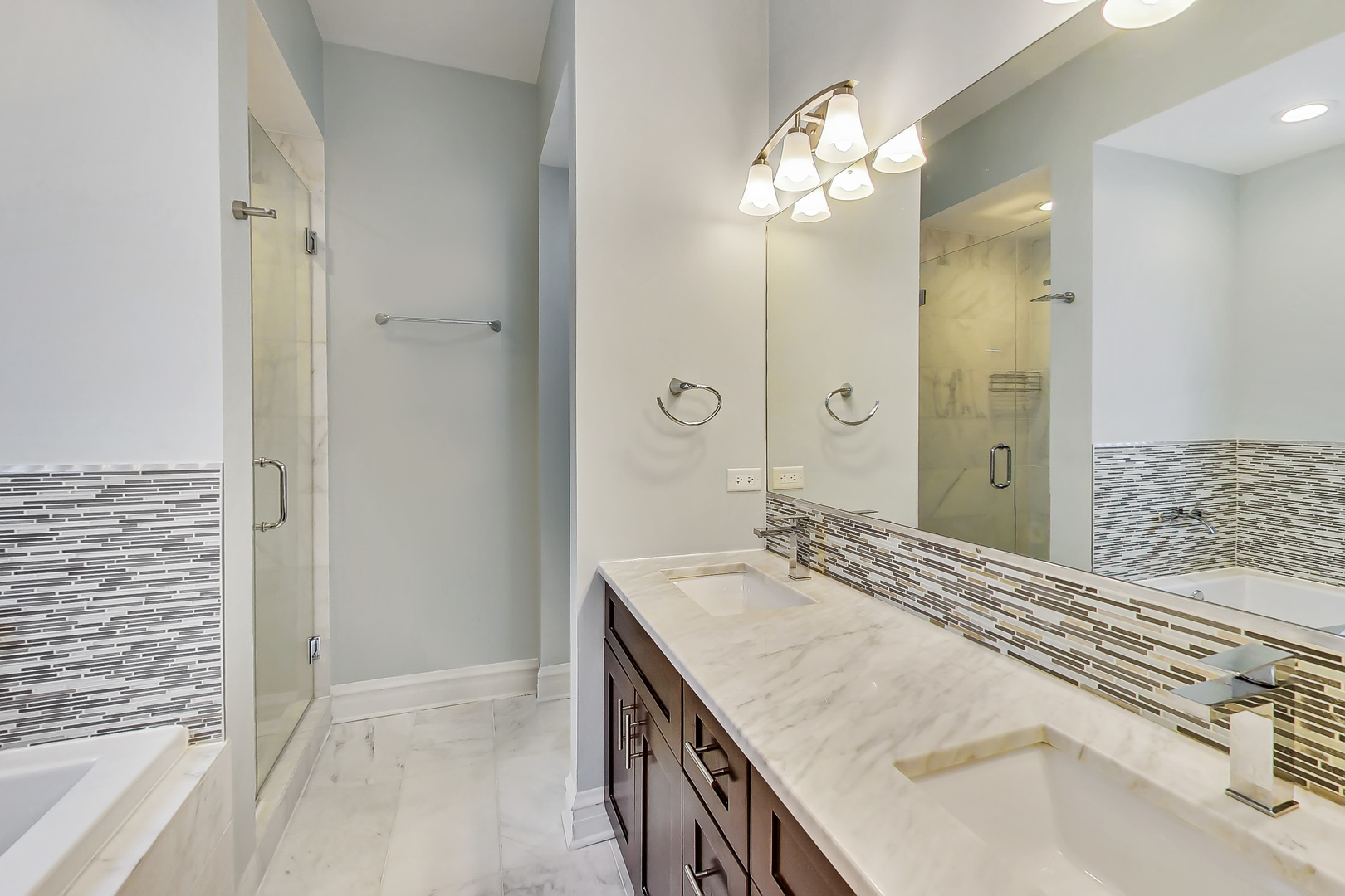 4226 N Ashland Avenue Unit: 3B