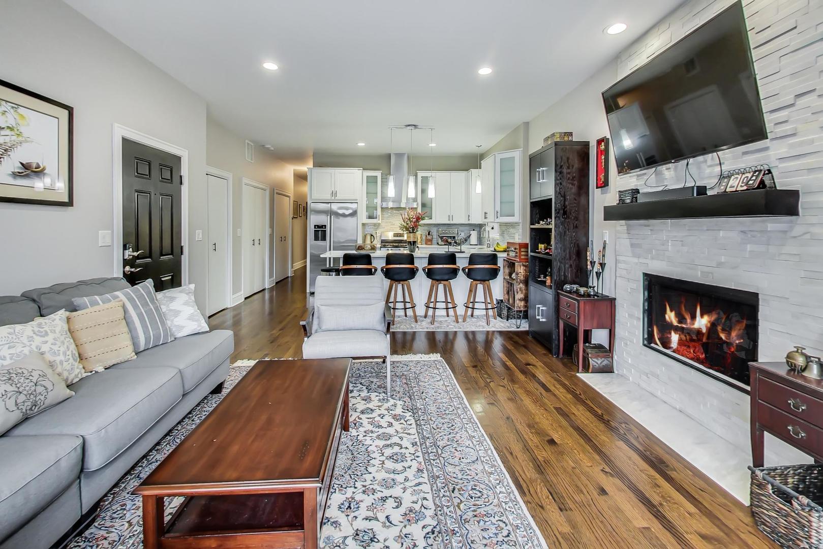 4226 N Ashland Avenue Unit: 3B