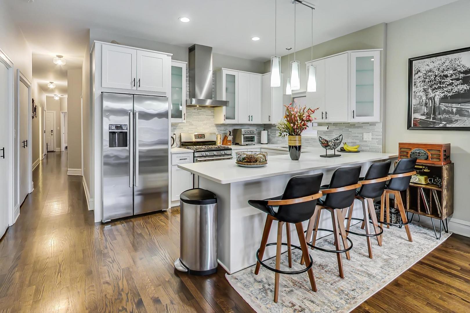 4226 N Ashland Avenue Unit: 3B