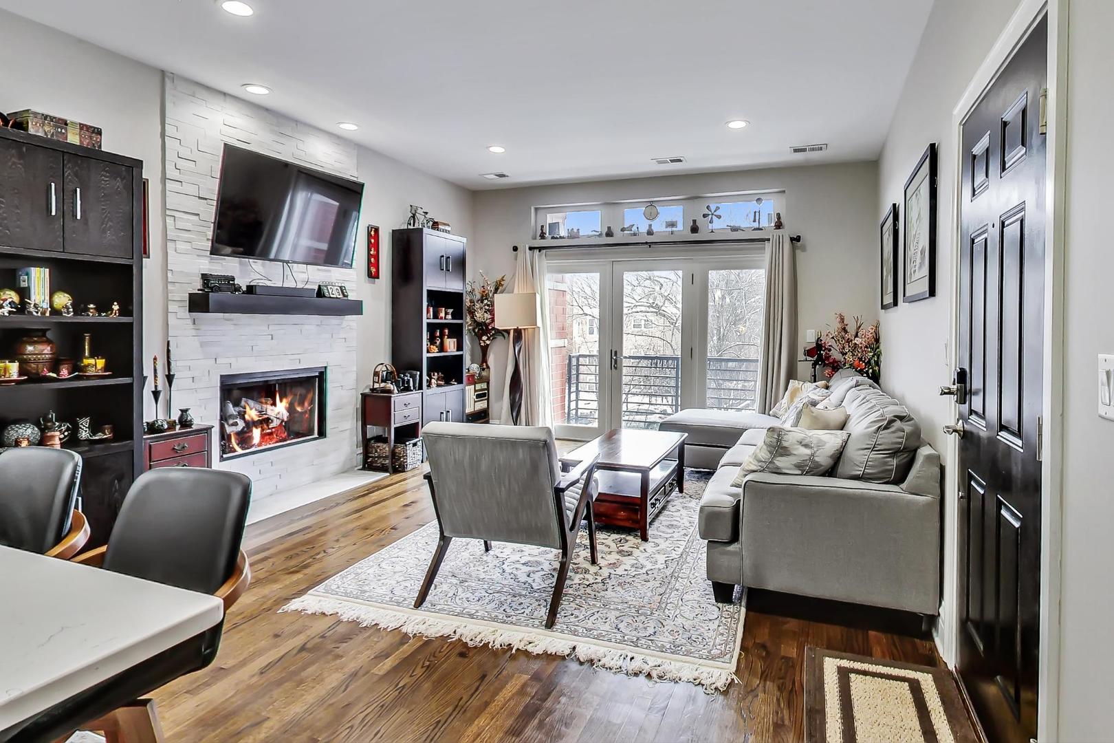 4226 N Ashland Avenue Unit: 3B