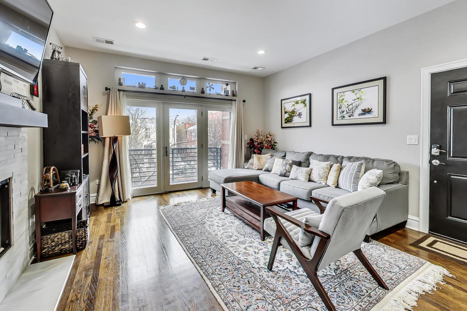 4226 N Ashland Avenue Unit: 3B