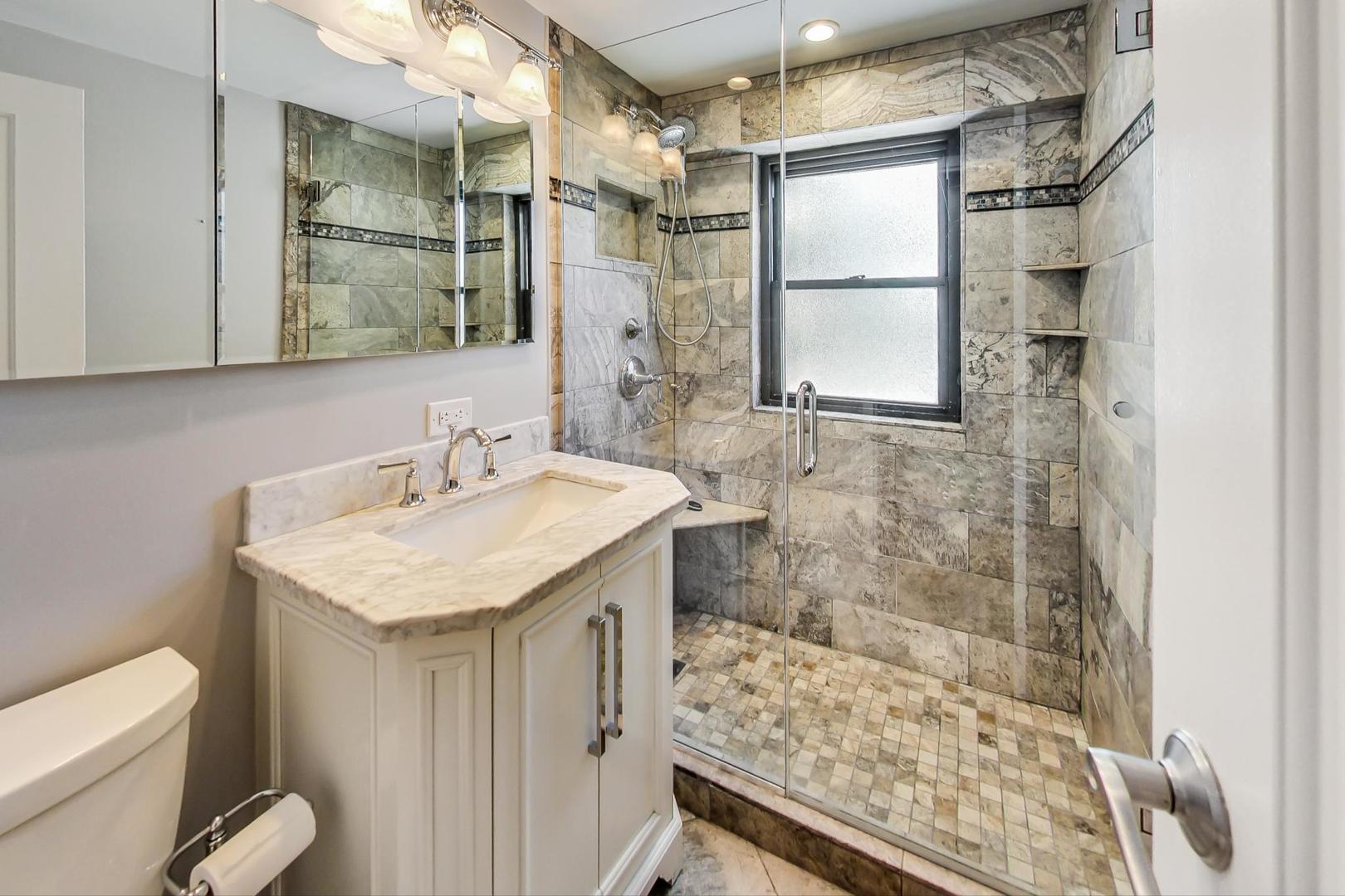 1350 N ASTOR Street Unit: 11C