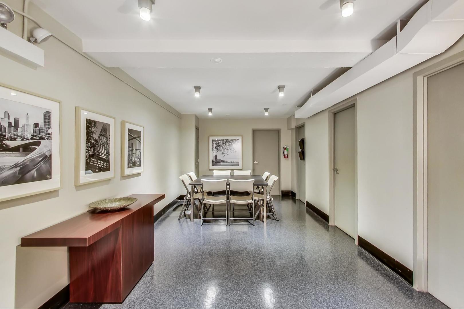 1350 N ASTOR Street Unit: 11C