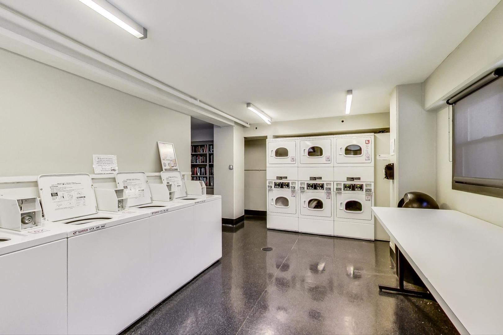 1350 N ASTOR Street Unit: 11C