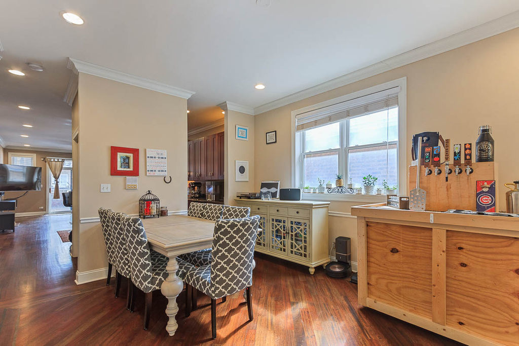 1223 N Greenview Avenue Unit: 1S