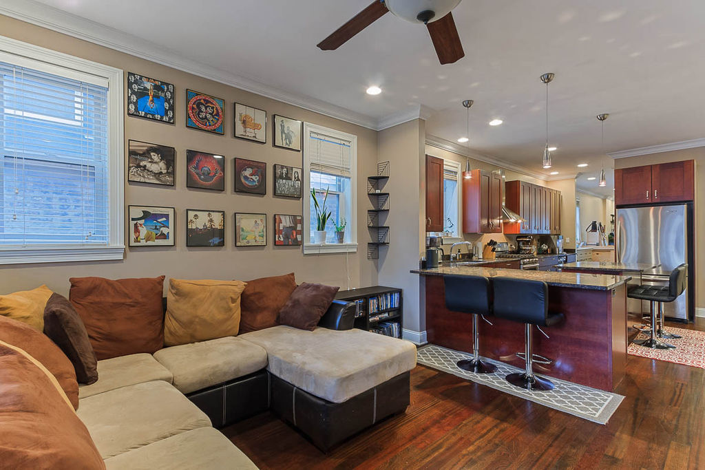 1223 N Greenview Avenue Unit: 1S