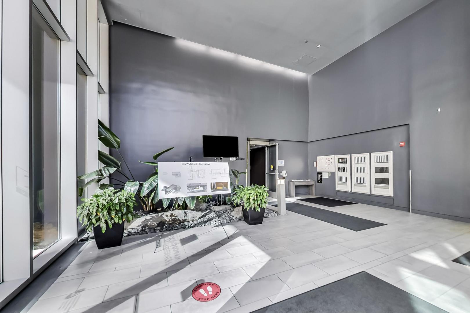235 W Van Buren Street Unit: 2822