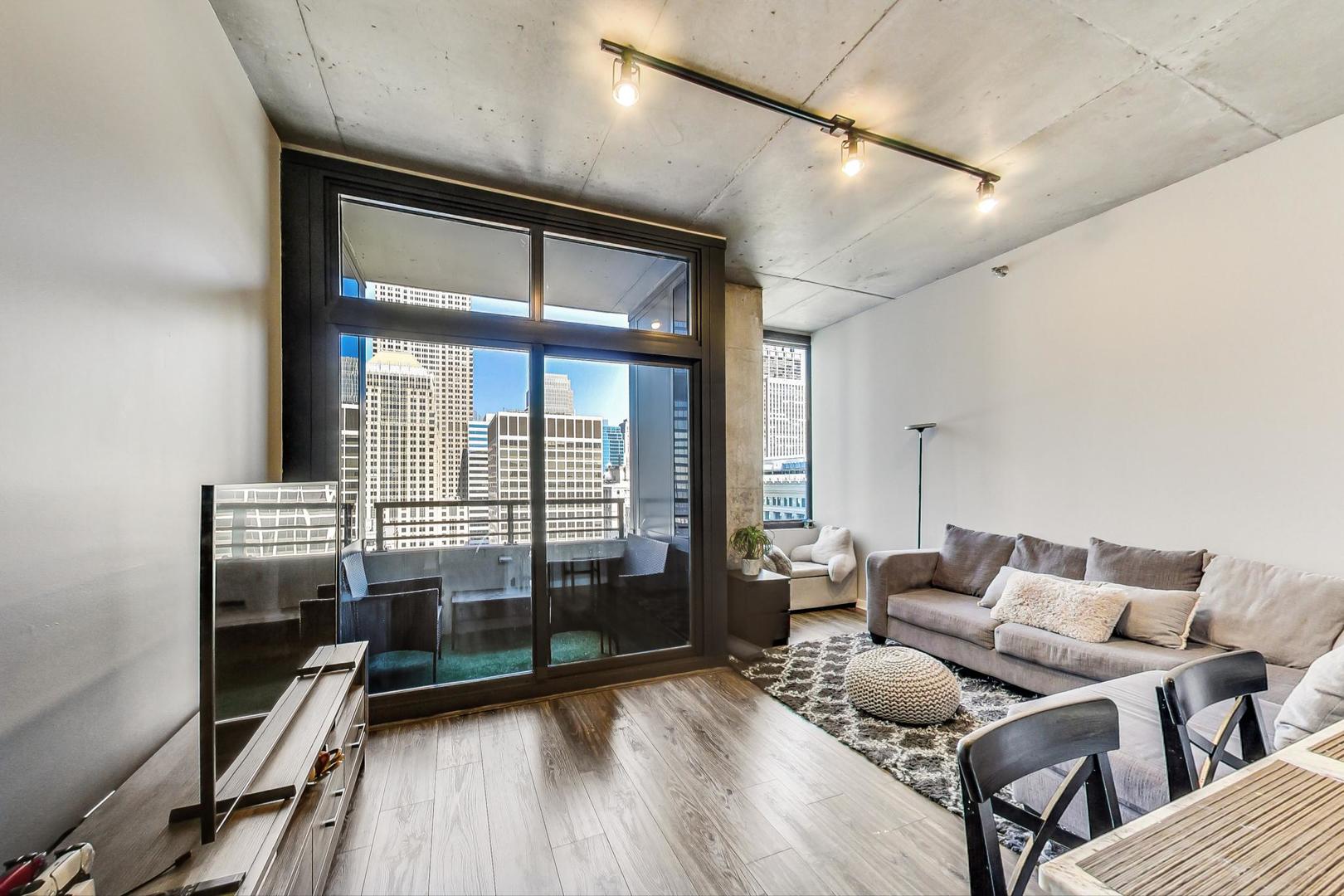 235 W Van Buren Street Unit: 2822