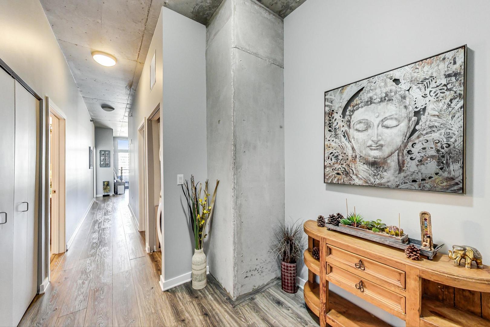 235 W Van Buren Street Unit: 2822
