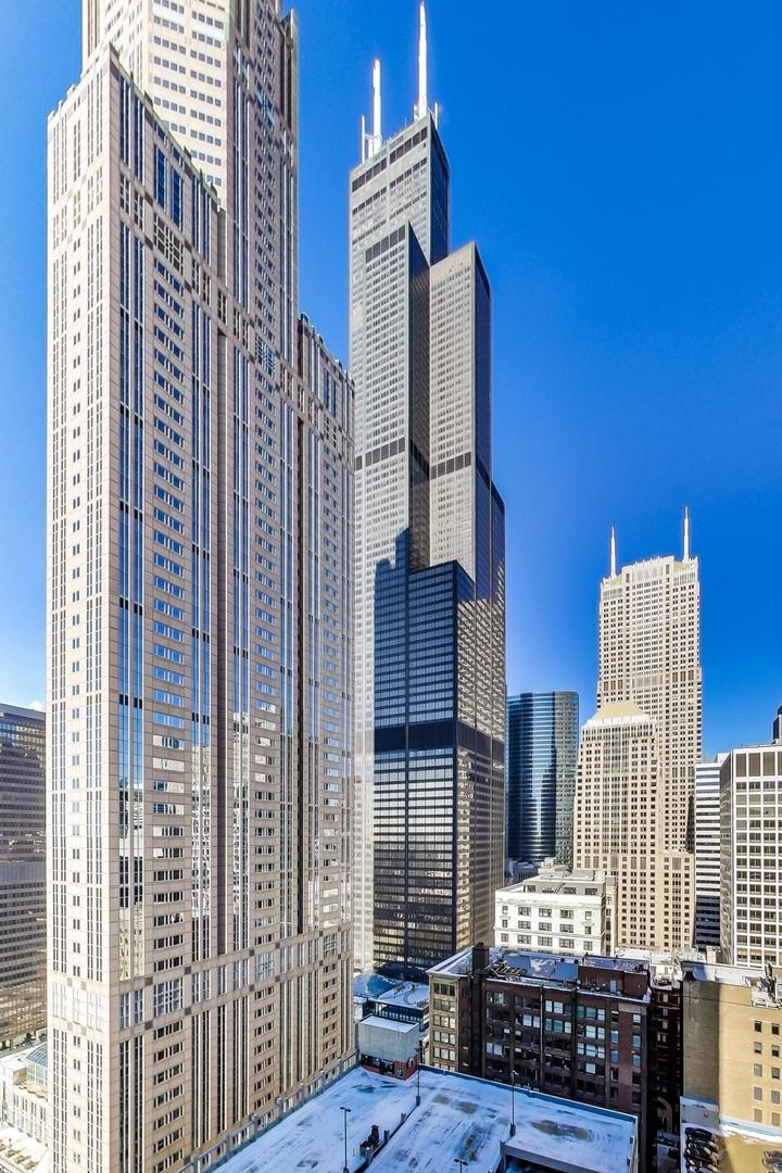 235 W Van Buren Street Unit: 2822
