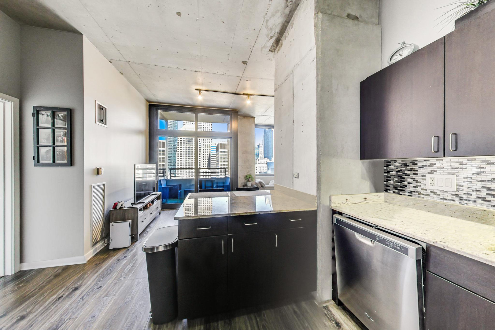235 W Van Buren Street Unit: 2822