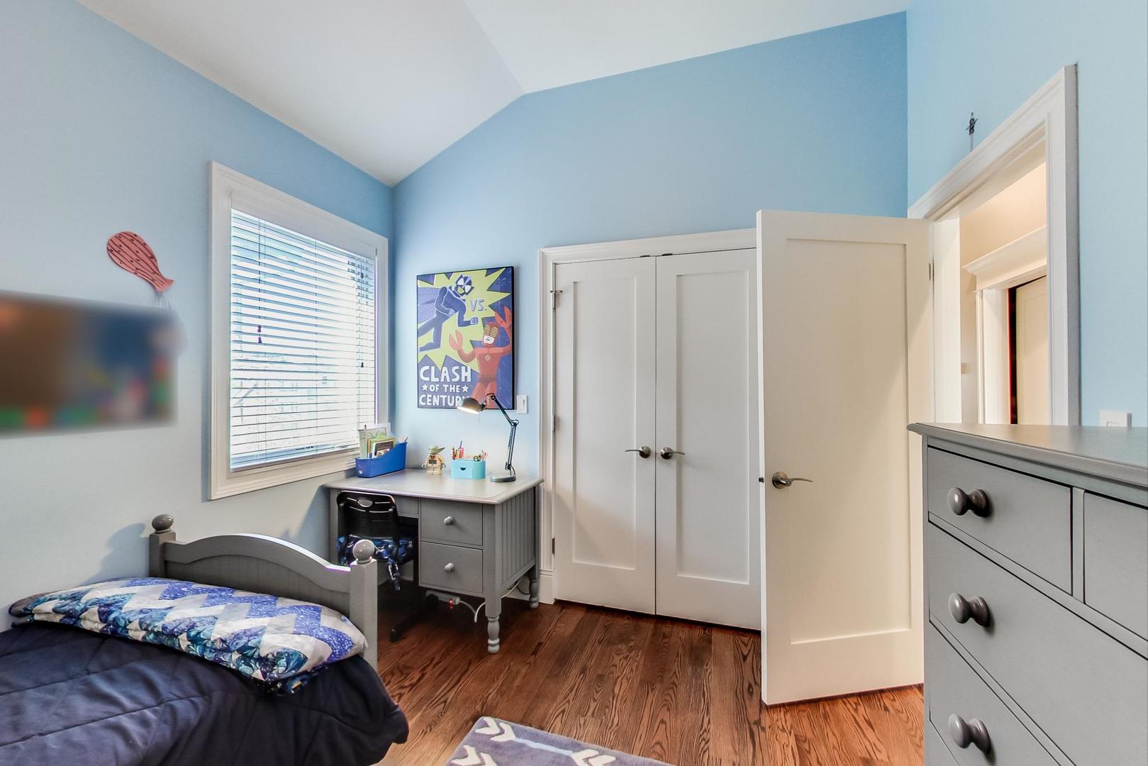 1831 W BELMONT Avenue Unit: 4