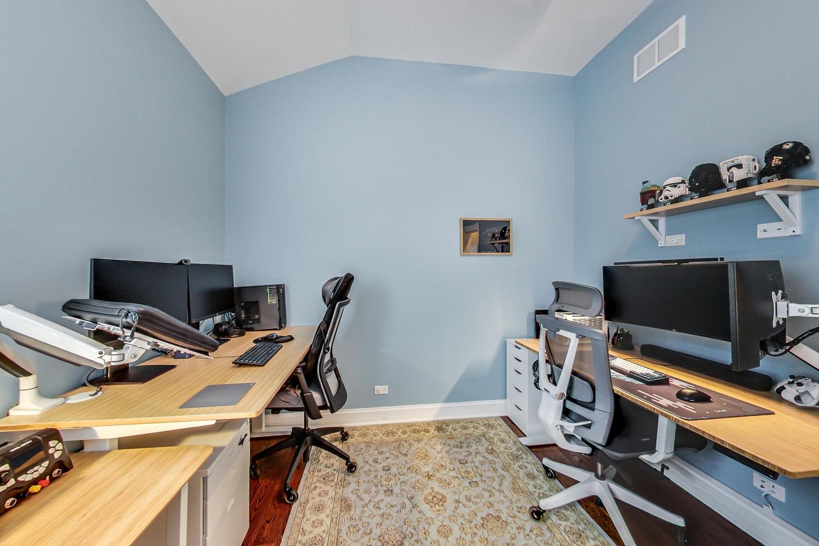 1831 W BELMONT Avenue Unit: 4