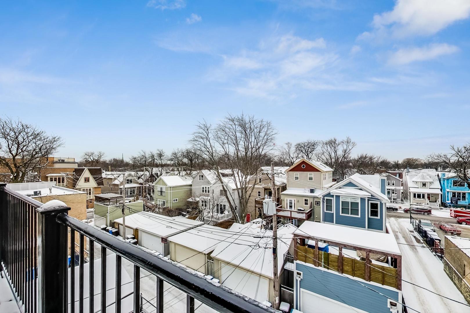 1831 W BELMONT Avenue Unit: 4