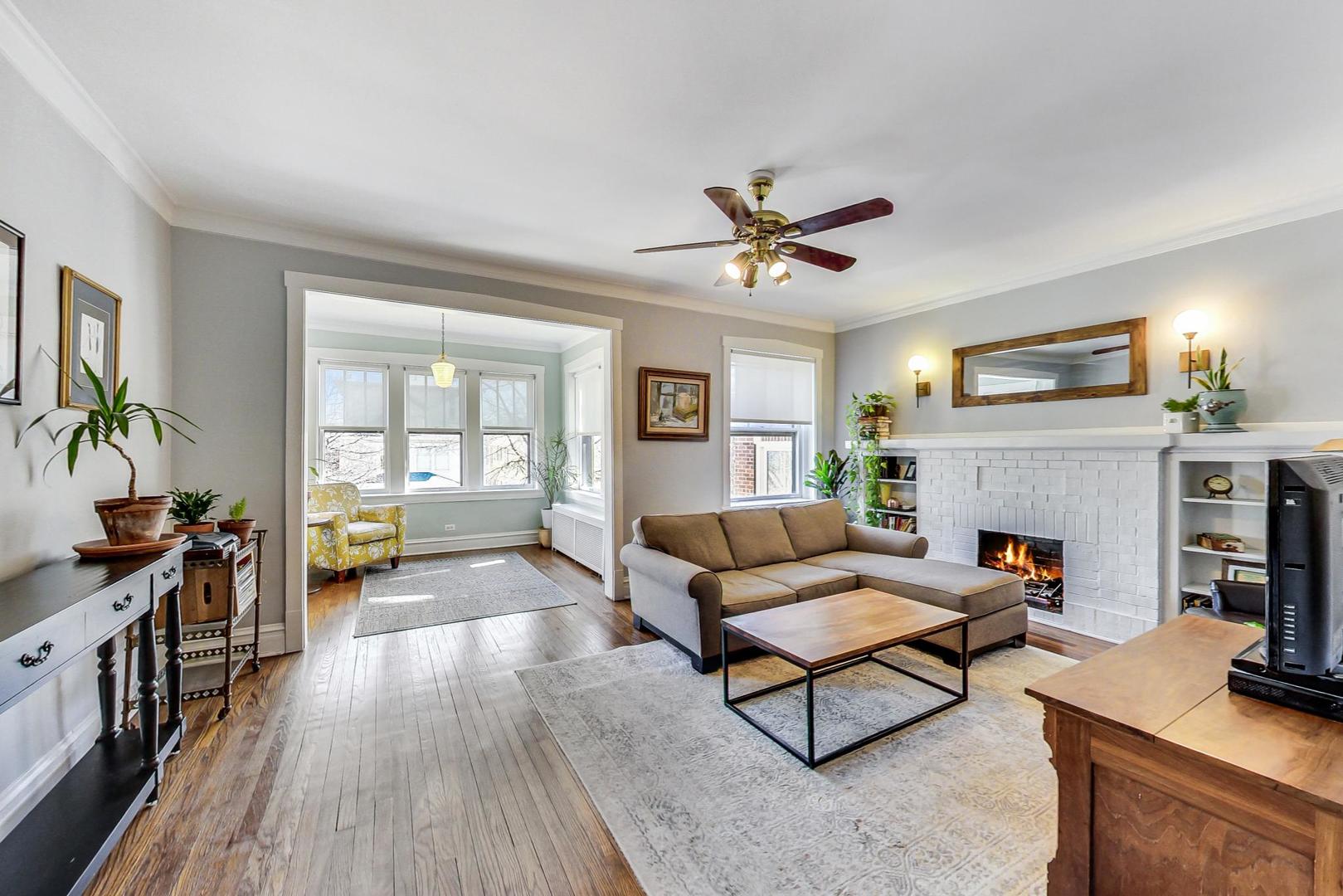 3536 N Bosworth Avenue Unit: 2S