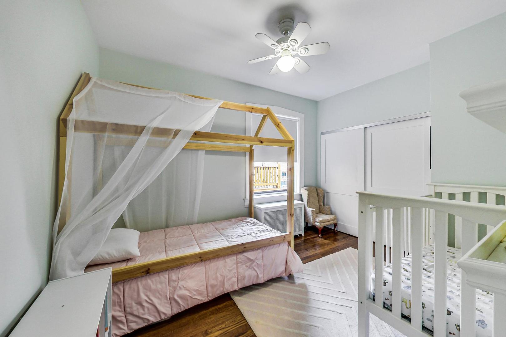 3536 N Bosworth Avenue Unit: 2S