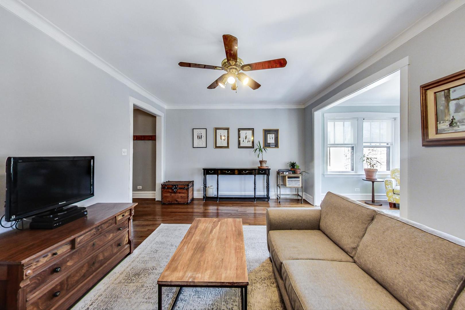 3536 N Bosworth Avenue Unit: 2S
