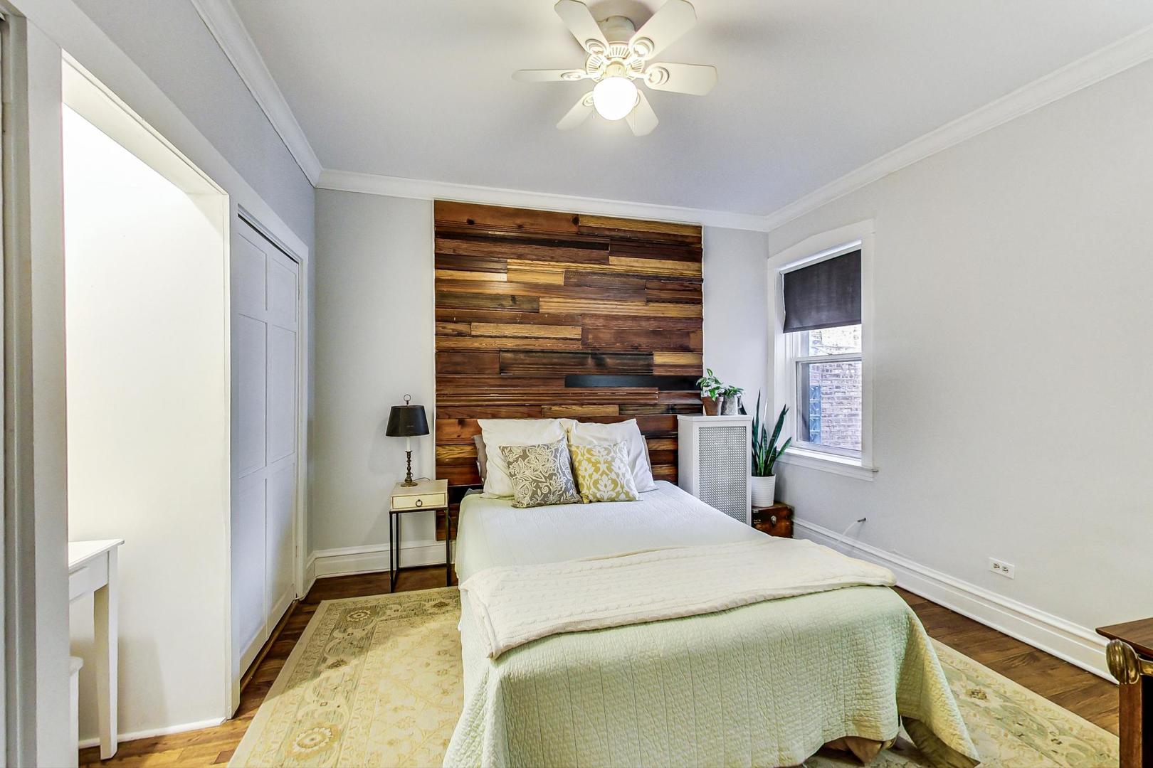3536 N Bosworth Avenue Unit: 2S