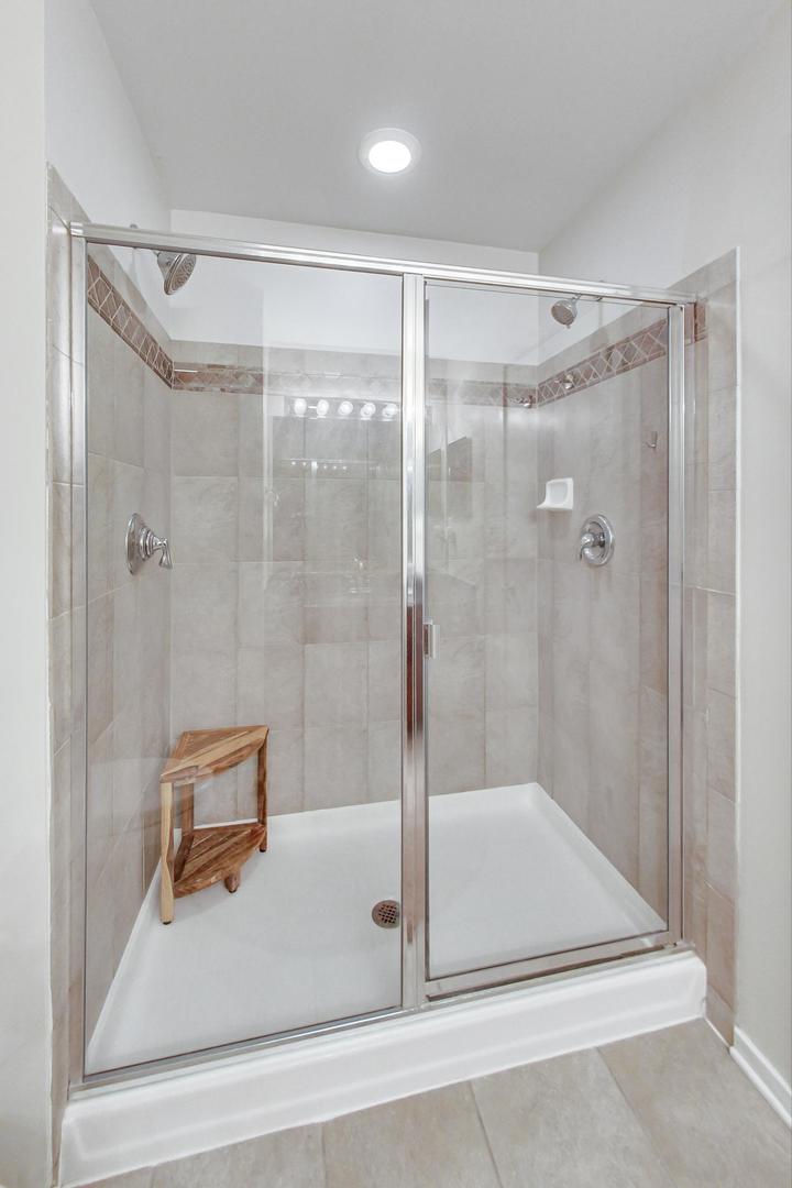 849 N Franklin Street Unit: 422