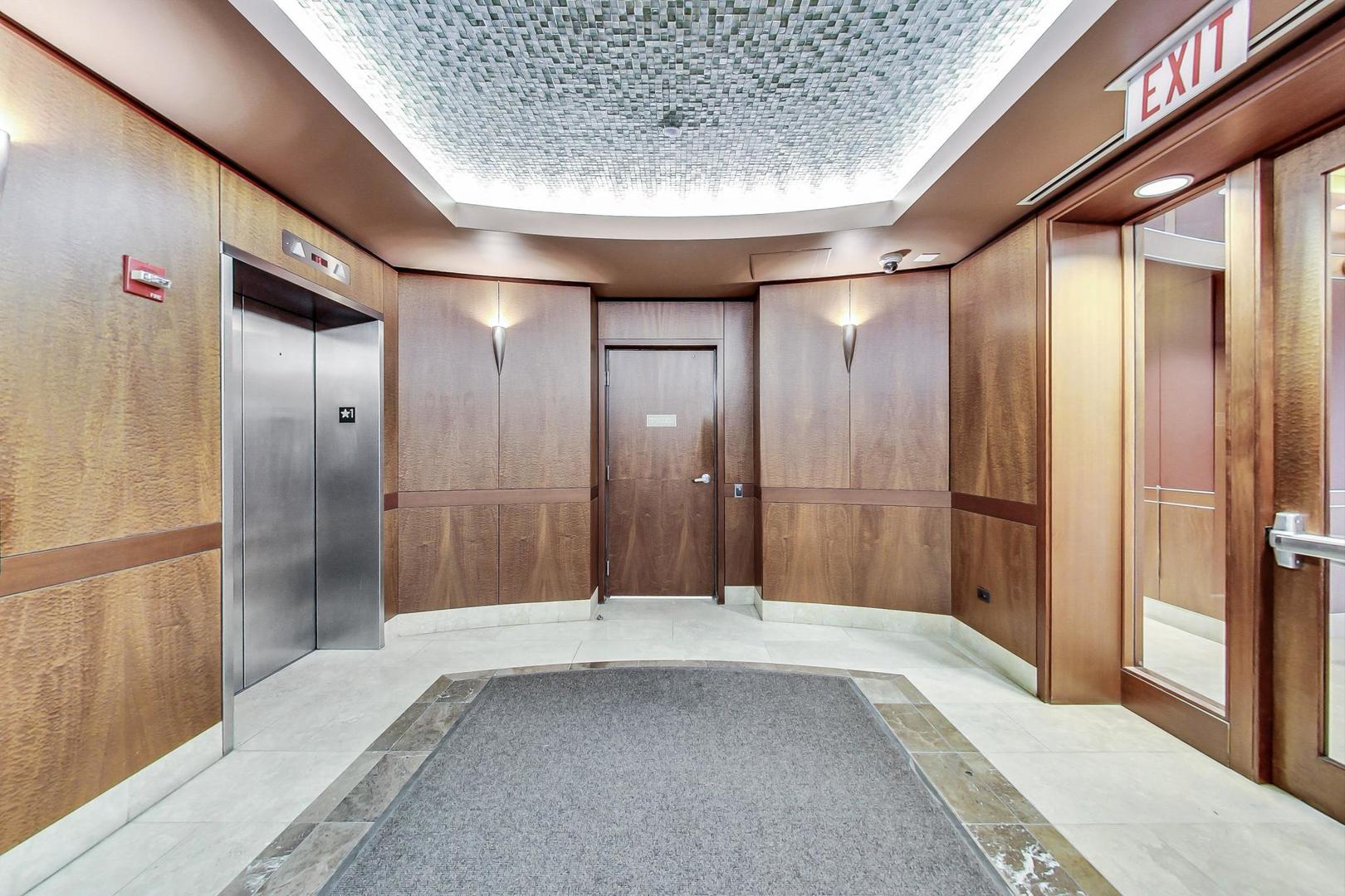849 N Franklin Street Unit: 422