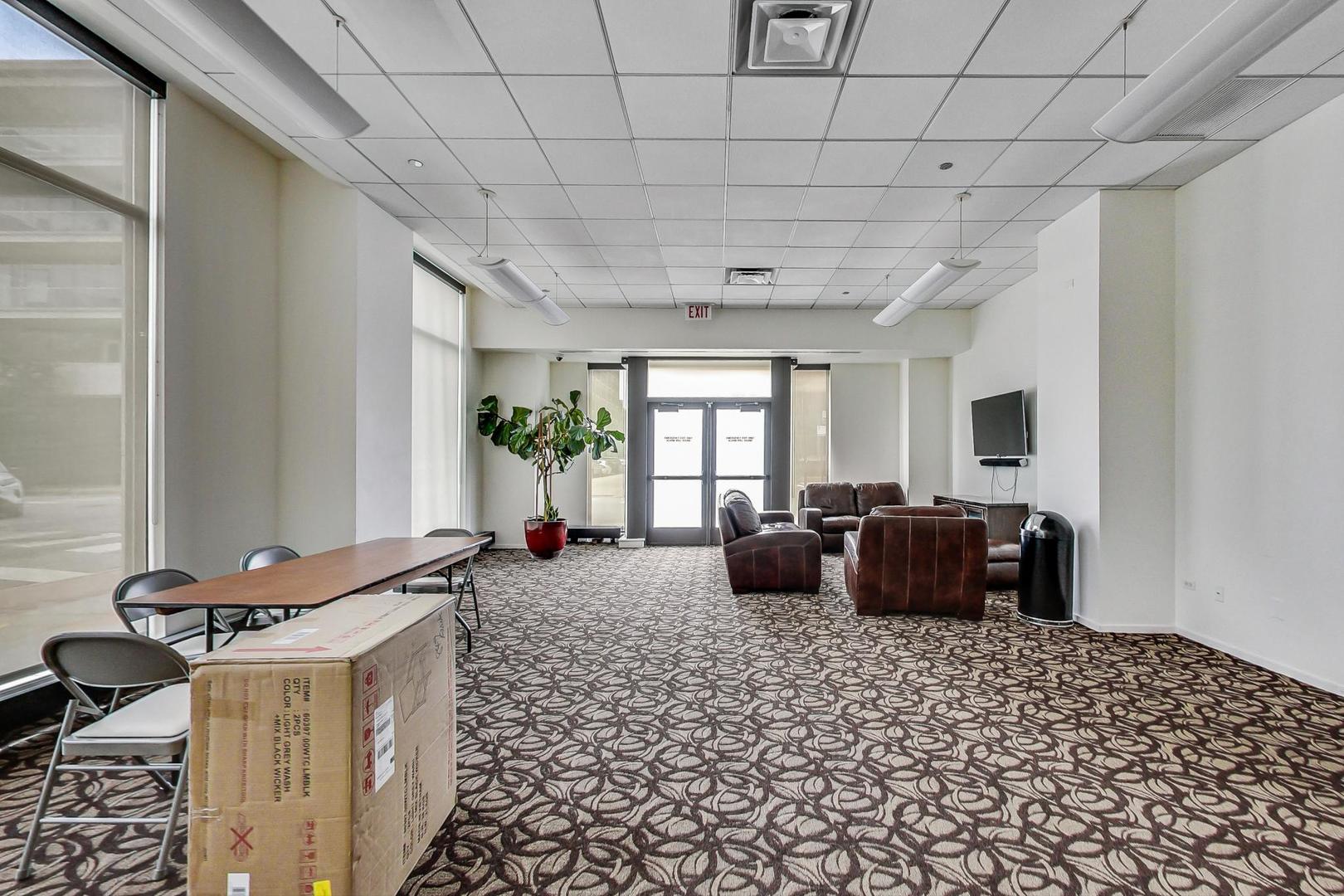 849 N Franklin Street Unit: 422