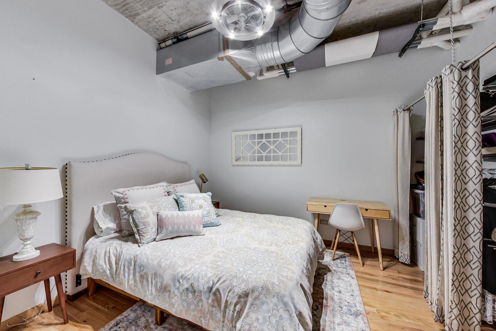 849 N Franklin Street Unit: 422