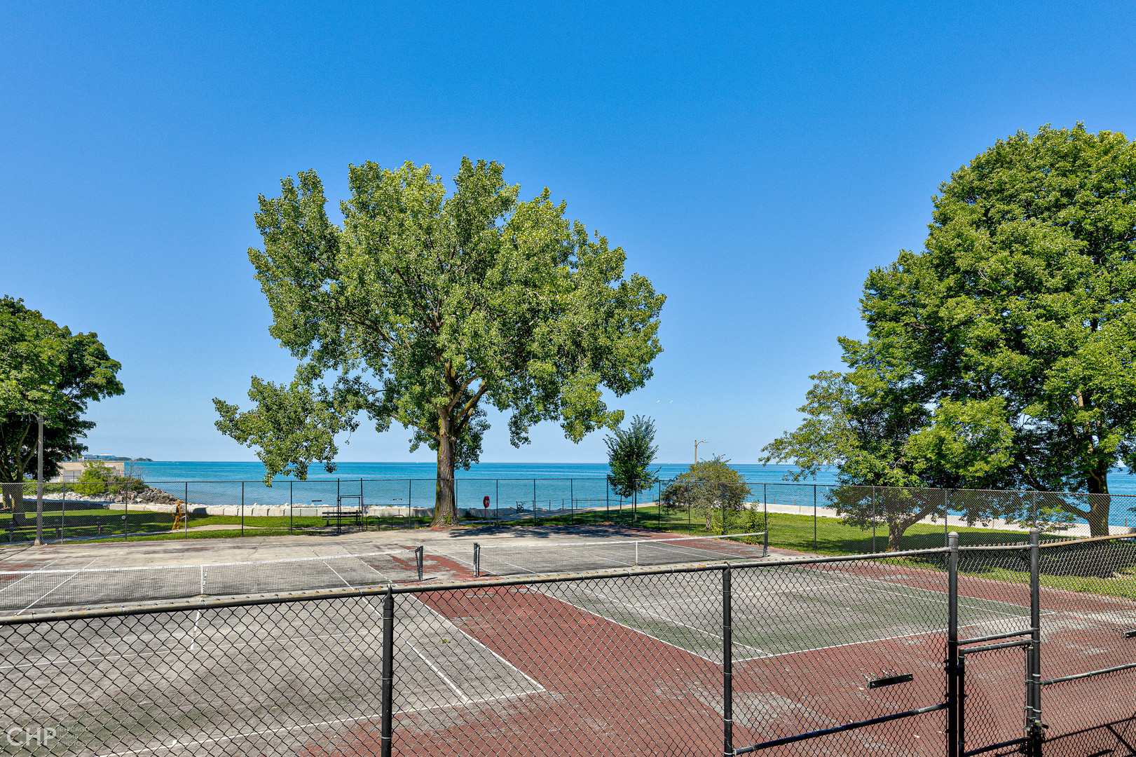 7649 N EASTLAKE Terrace Unit: 1B