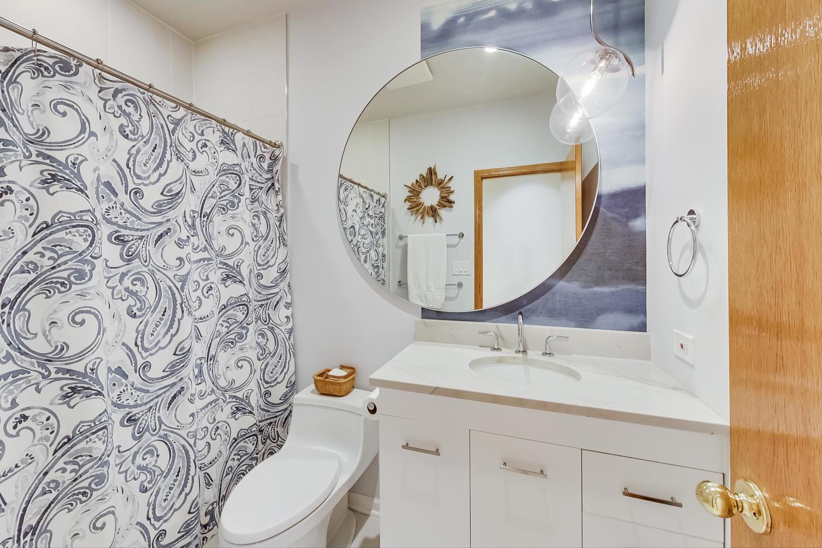 626 W WRIGHTWOOD Avenue Unit: 2W